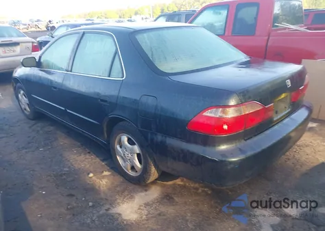 1998 Honda Accord Ex z USA, uszkodzony, nr VIN 1HGCG5656WA087805